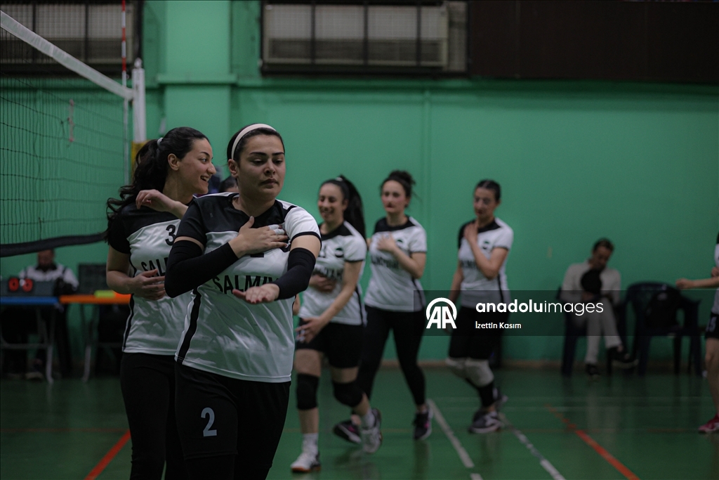 Baas rejiminin yıkılmasının ardından Şam’da ilk kez kadın voleybol turnuvası düzenlendi