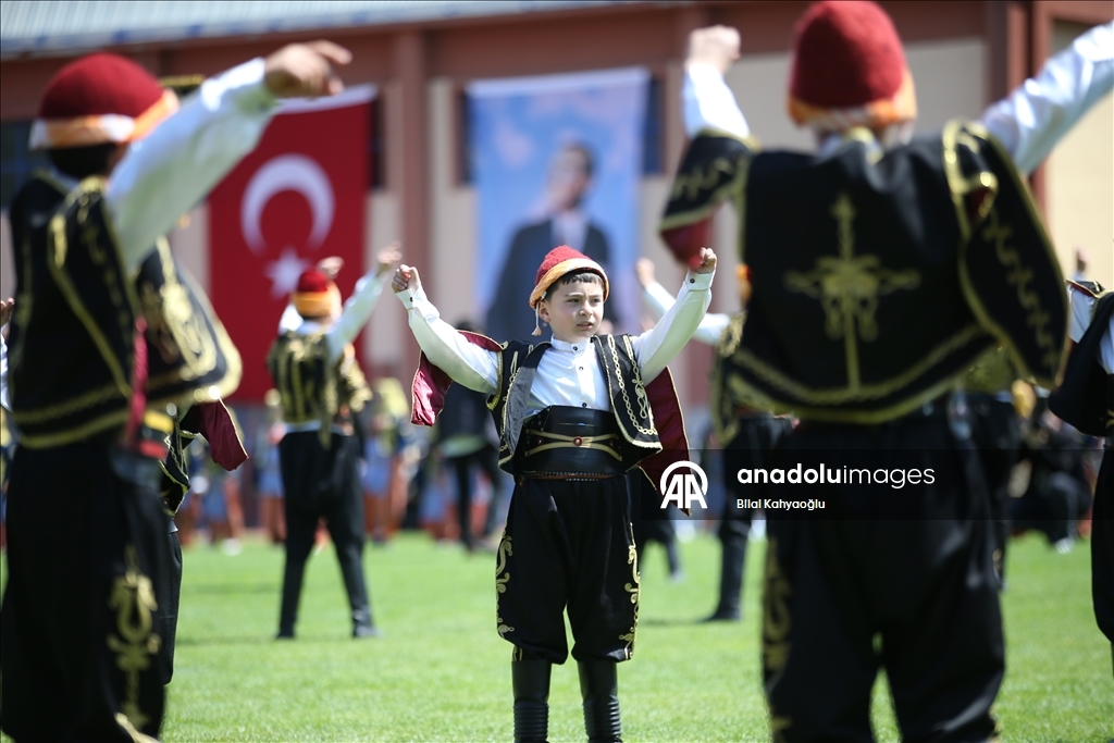 Türkiye shënon Ditën e Sovranitetit Kombëtar dhe Ditën e Fëmijëve