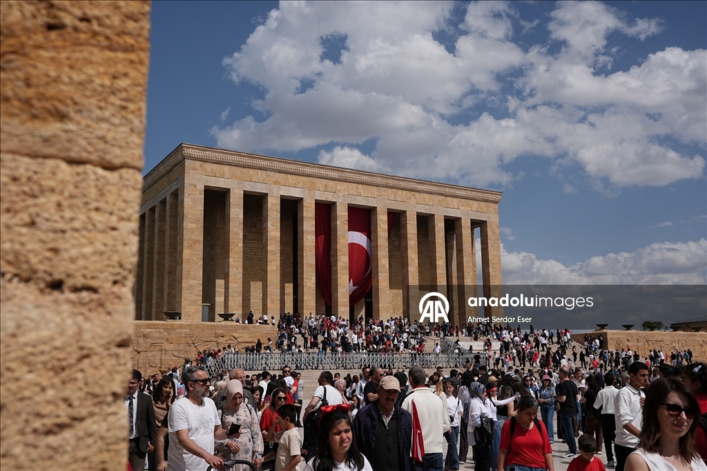 Türkiye shënon Ditën e Sovranitetit Kombëtar dhe Ditën e Fëmijëve