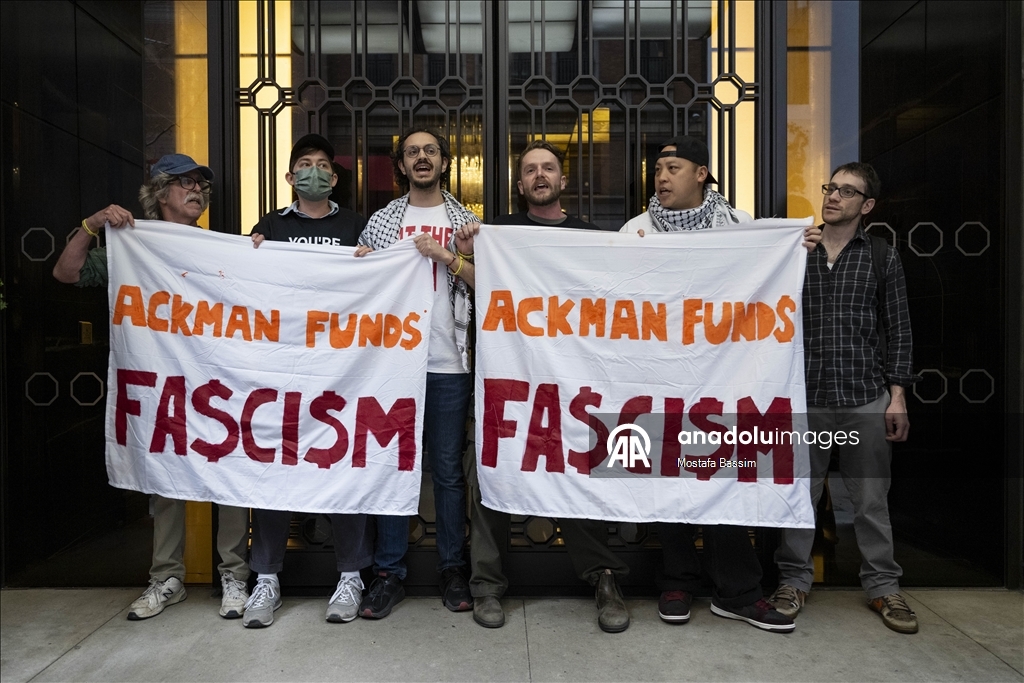 New York’ta düzenlenen dünya günü eyleminde iklim aktivistleri gözaltına alındı