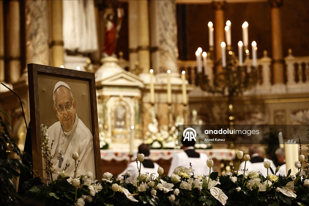 В Будапеште почтили память Папы Франциска