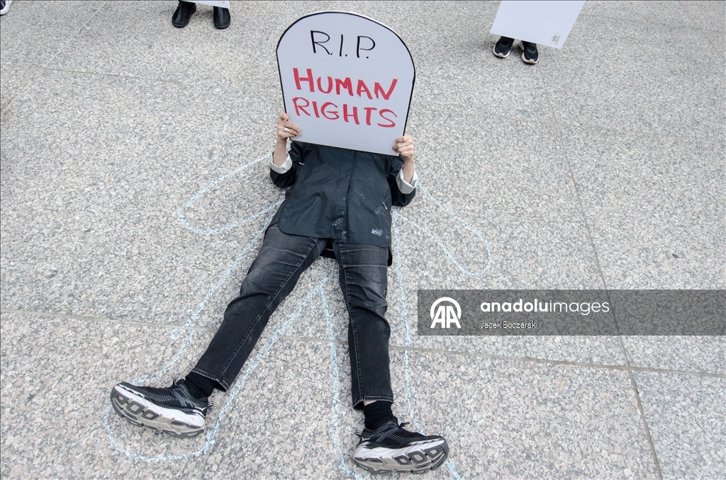 Indivisible Chicago выступила против угроз демократии