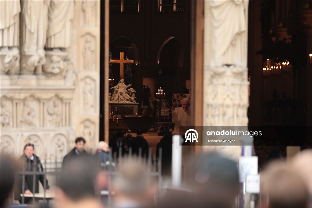 Paris mourns Pope Francis: Memorial mass at Notre-Dame Cathedral