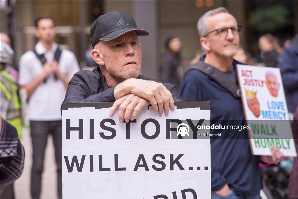 Indivisible Chicago выступила против угроз демократии