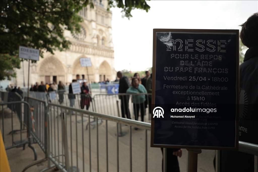 Paris mourns Pope Francis: Memorial mass at Notre-Dame Cathedral
