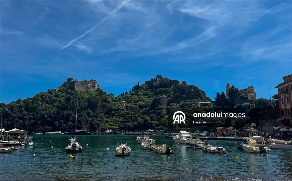 İtalya’nın liman beldesi Portofino, renkli evleriyle turistlerin gözdesi