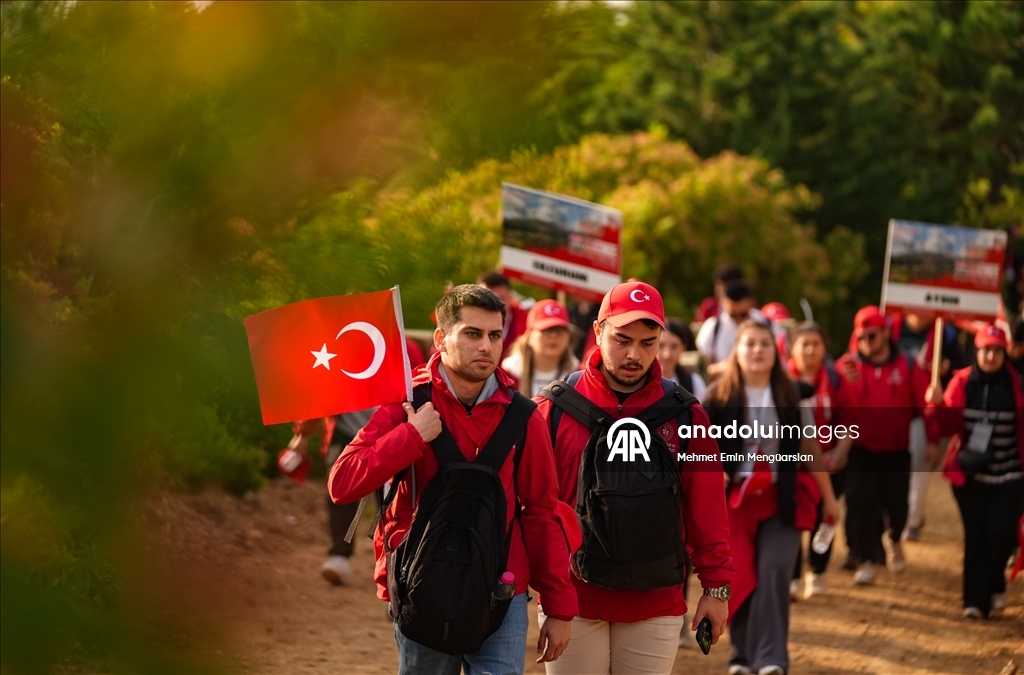 Gelibolu Yarımadası'nda 57. Alay Vefa Yürüyüşü Conkbayırı'nda sona erdi
