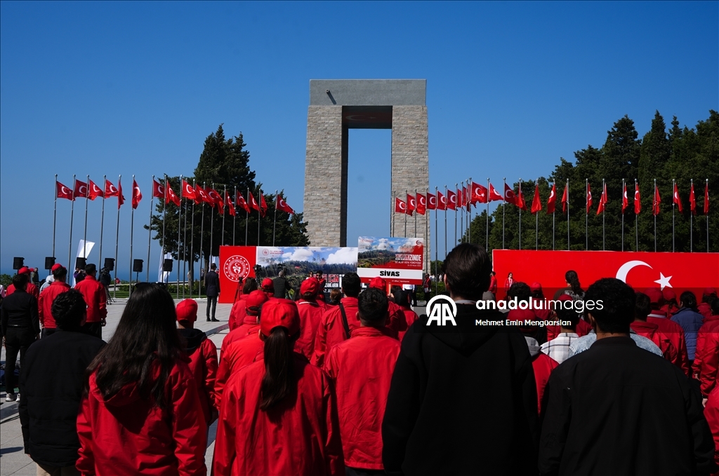 "57. Alay Vefa Yürüyüşü"nün kapanış töreni Şehitler Abidesi'nde yapıldı