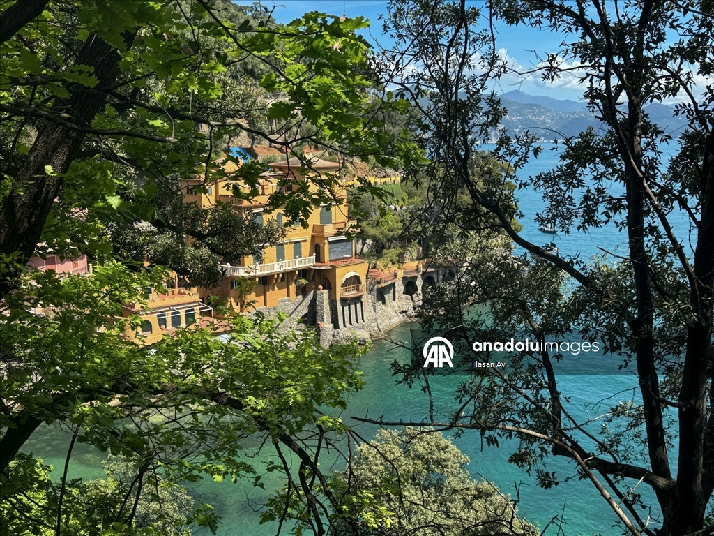 İtalya’nın liman beldesi Portofino, renkli evleriyle turistlerin gözdesi