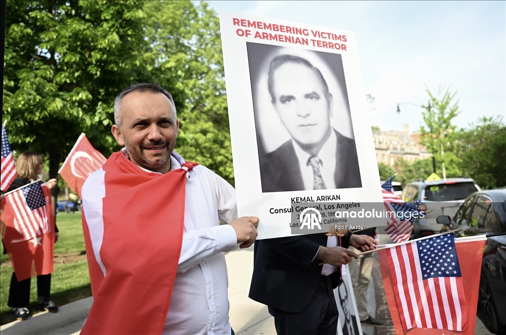 В Вашингтоне прошла акция протеста против искажений событий 1915 года