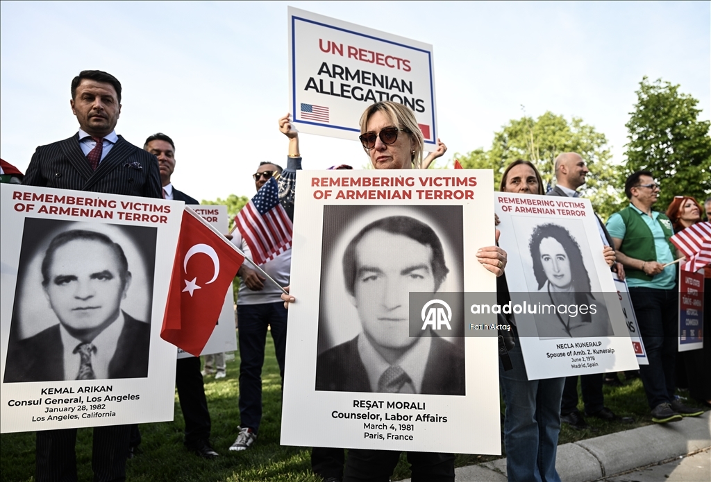 واشنطن.. أتراك يحتجون على مزاعم الأرمن بشأن أحداث العام 1915