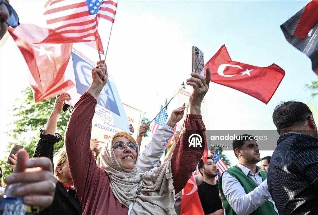 واشنطن.. أتراك يحتجون على مزاعم الأرمن بشأن أحداث العام 1915
