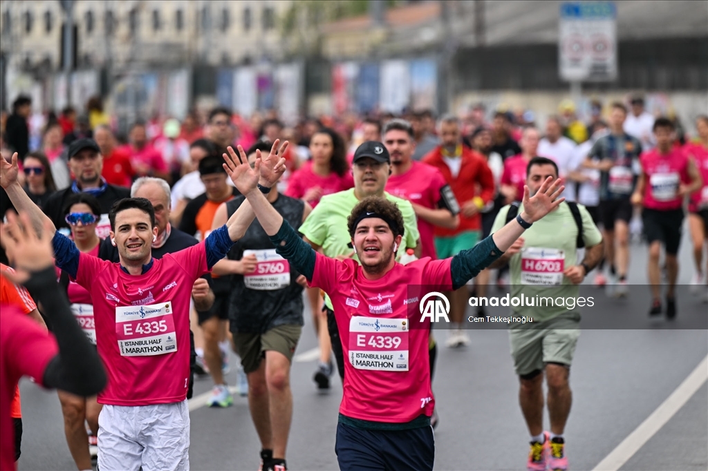 Стартовал 20-й Стамбульский полумарафон Türkiye İş Bankası