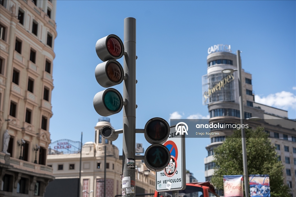 İspanya'da milyonlarca kişiyi etkileyen geniş çaplı elektrik kesintisi yaşanıyor