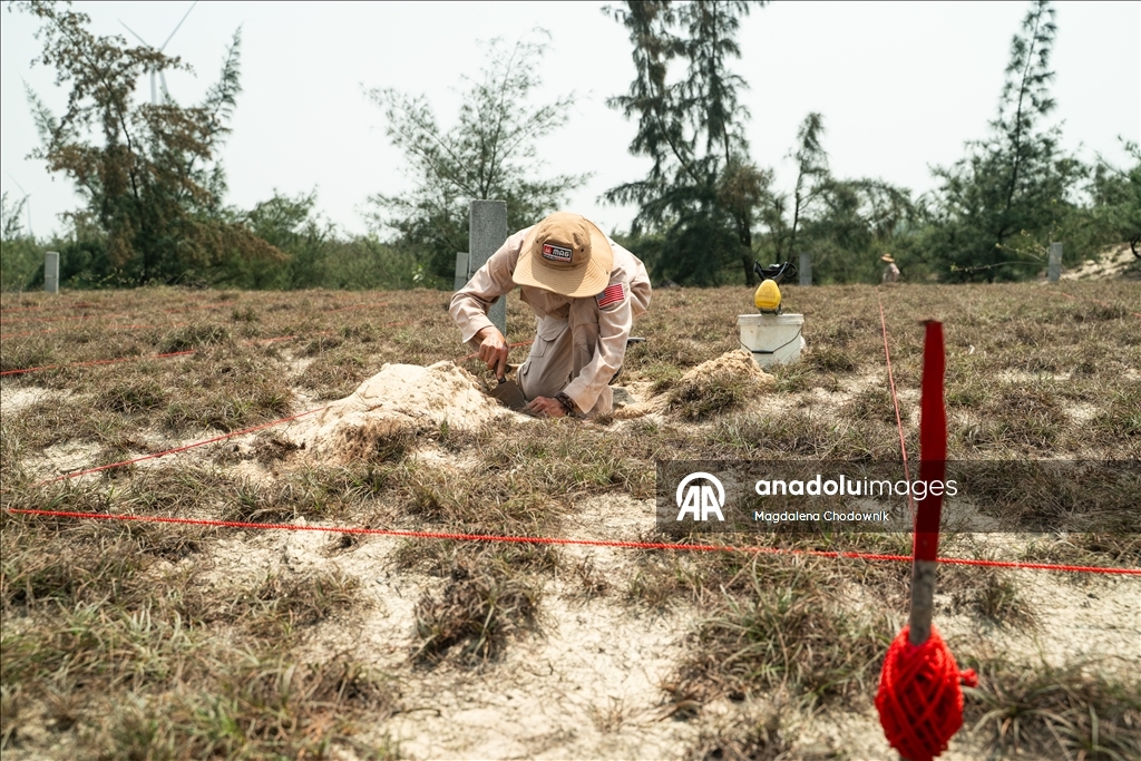 Vietnam Savaşının 50. yılında MAG, patlayıcıları temizlemeye devam ediyor