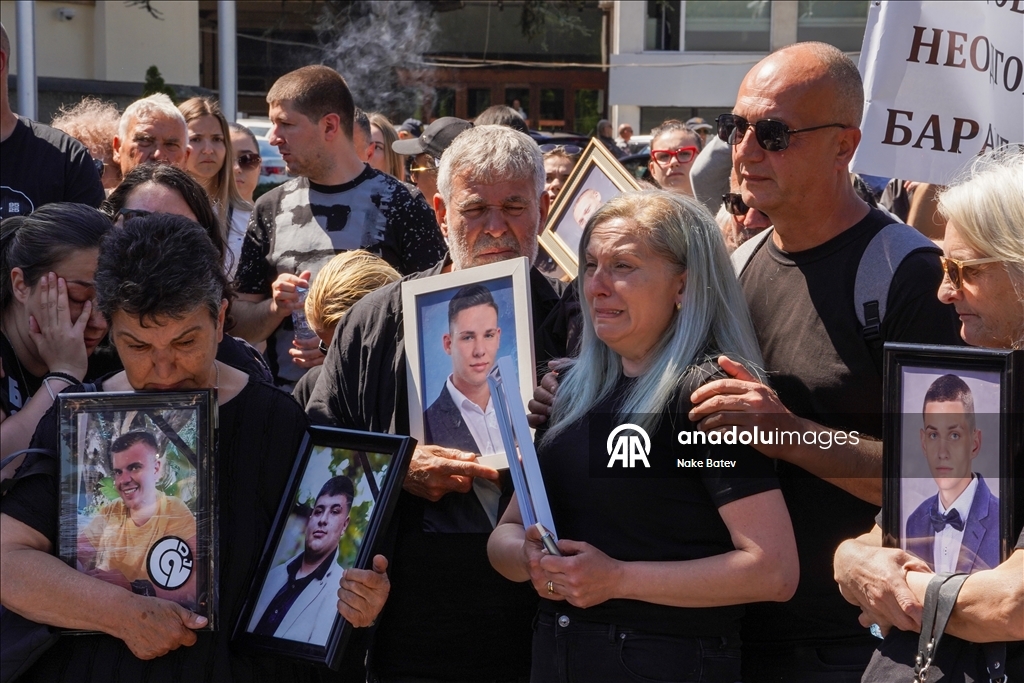 Parents of night club fire victims march in Skopje
