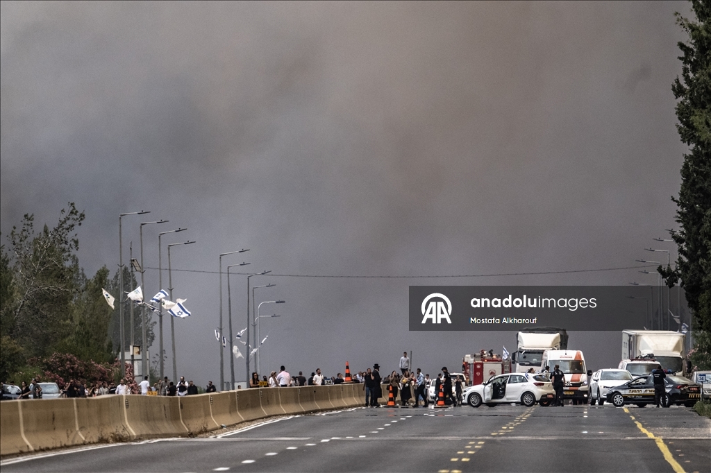 إسرائيل.. إخلاء بلدة بين القدس وتل أبيب إثر حريق سببه ارتفاع الحرارة