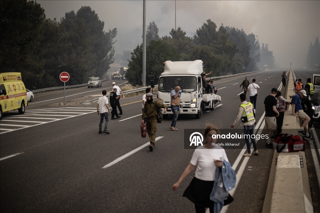 Wildfire breaks out between Tel Aviv and Jerusalem