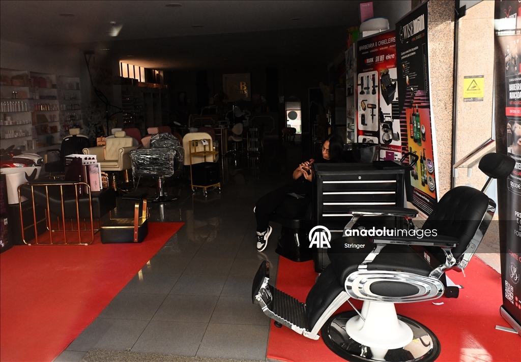 В Португалии произошло масштабное отключение электроэнергии, затронувшее миллионы людей