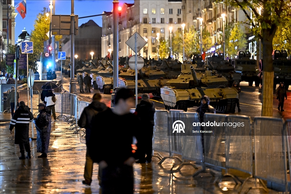 В Москве прошла ночная репетиция военного парада