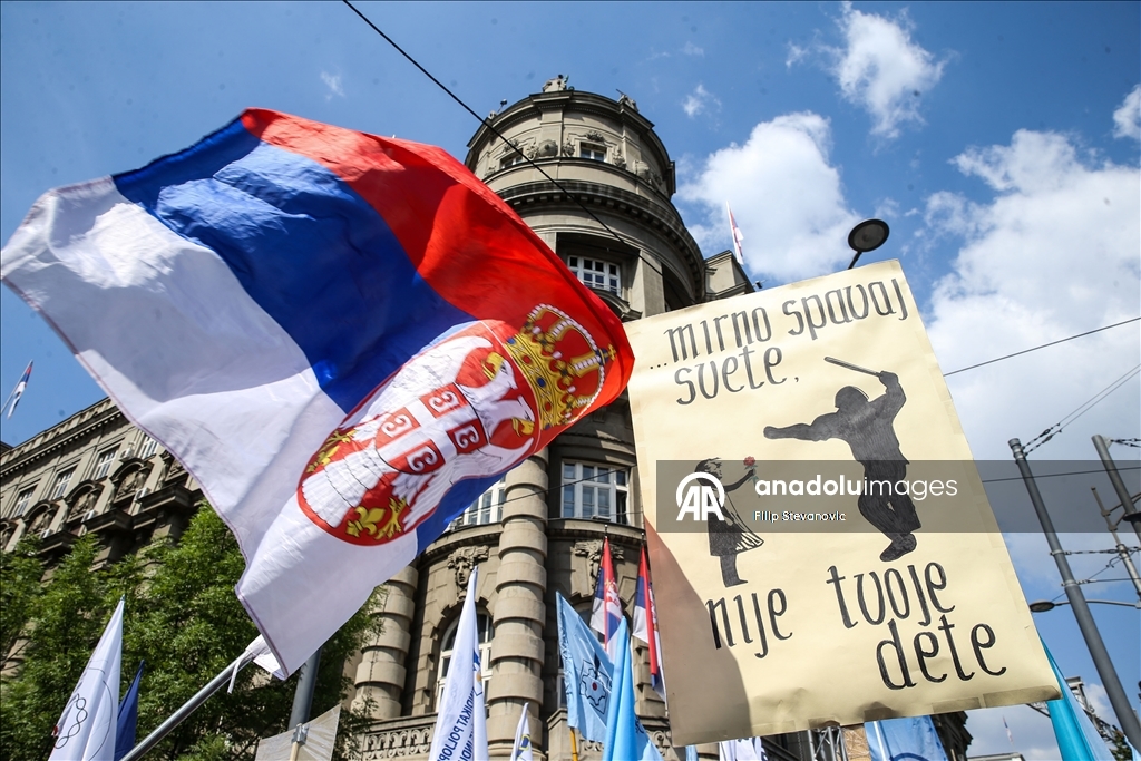 Prvomajski protest ispred Vlade Srbije u Beogradu: Aktuelni zakoni se moraju mijenjati