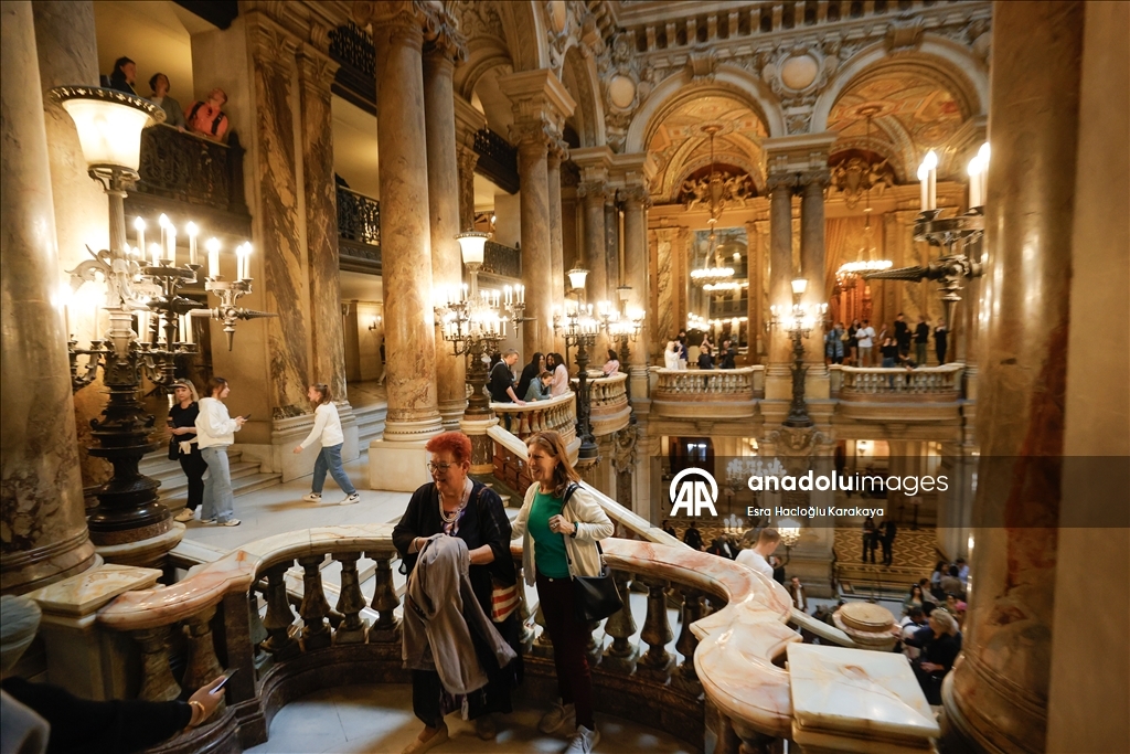 Palais de Garnier opera binası