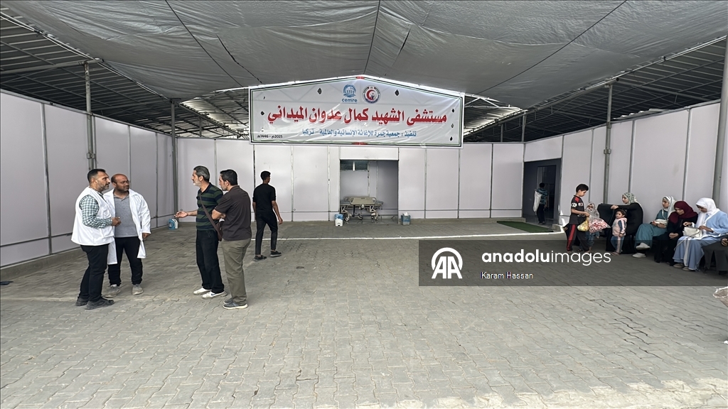 İsrail saldırılarında kullanılmaz hale gelen Advan Hastanesi bahçesine sahra hastanesi kuruldu