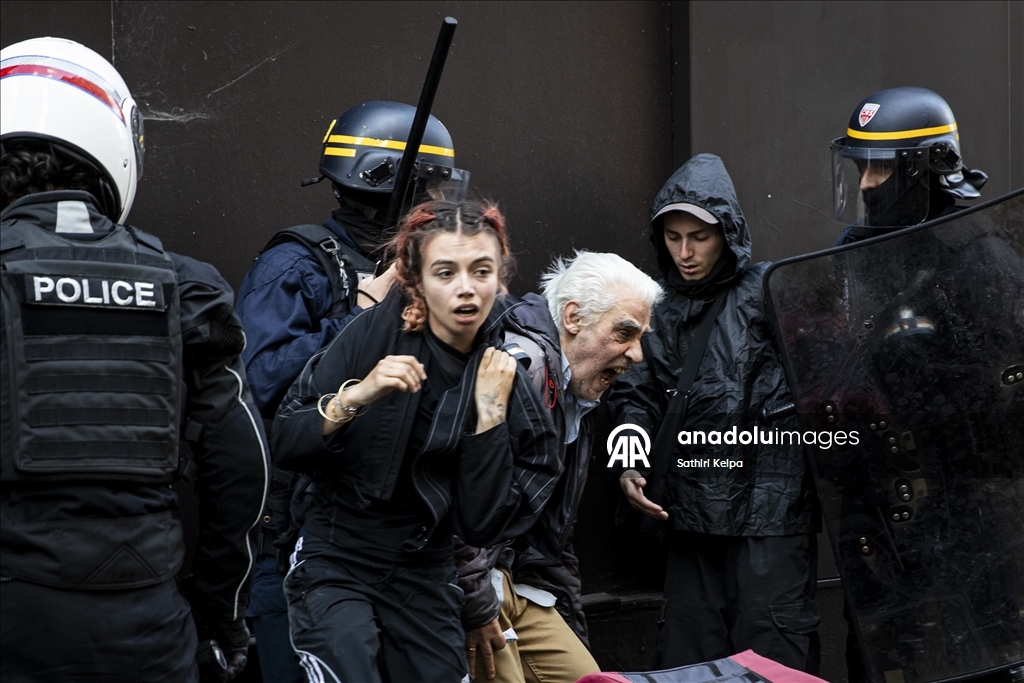 Fransa'da 1 Mayıs kutlamalarında arbede yaşandı