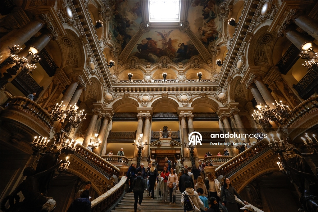 Palais de Garnier opera binası