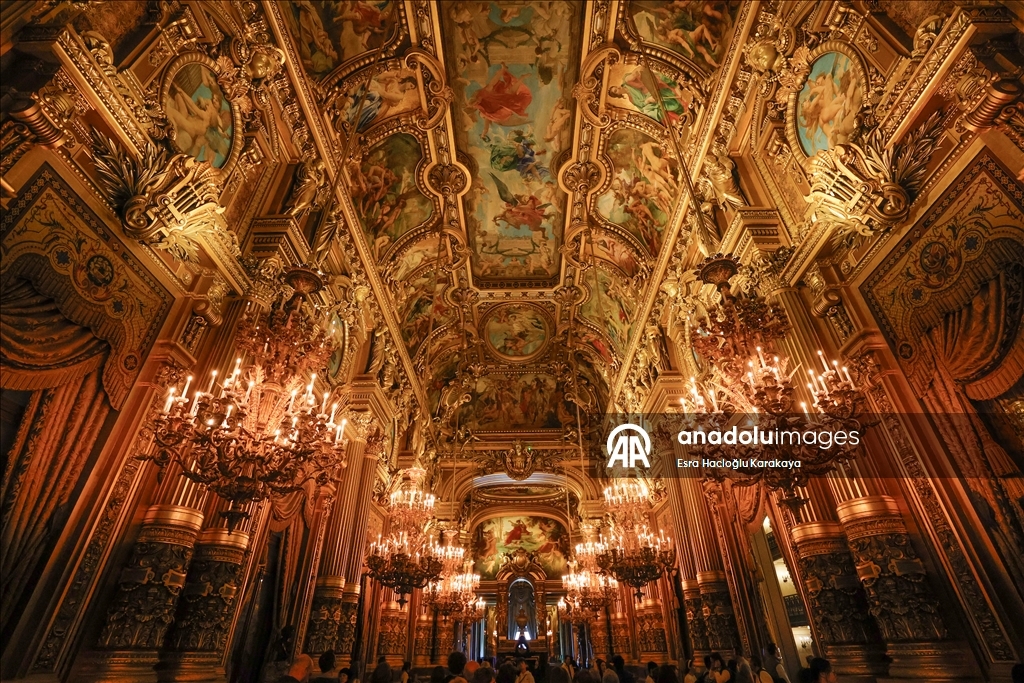 Palais de Garnier opera binası