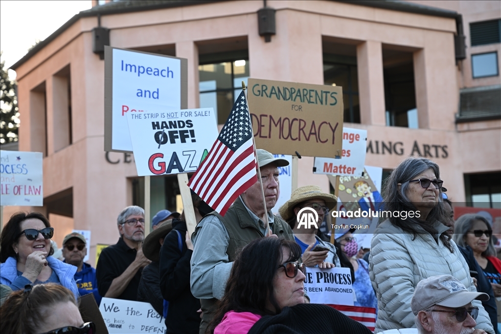 В Калифорнии прошли протесты против Трампа и Маска