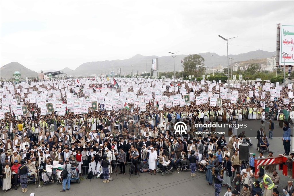 اليمن.. مئات الآلاف يتظاهرون دعما لغزة في 14 محافظة
