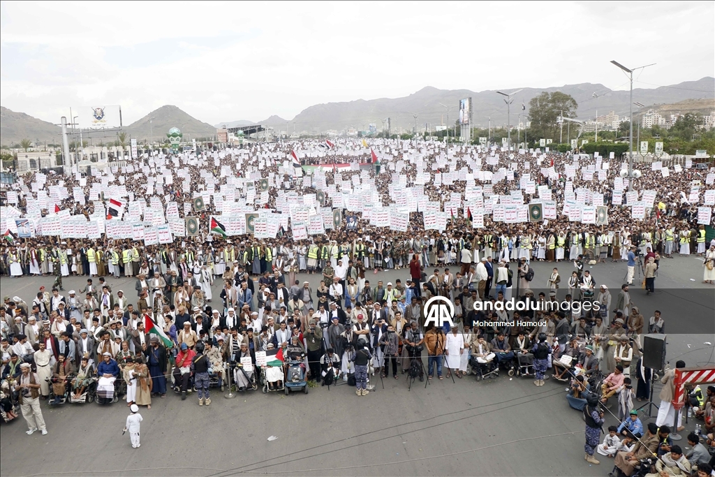 اليمن.. مئات الآلاف يتظاهرون دعما لغزة في 14 محافظة