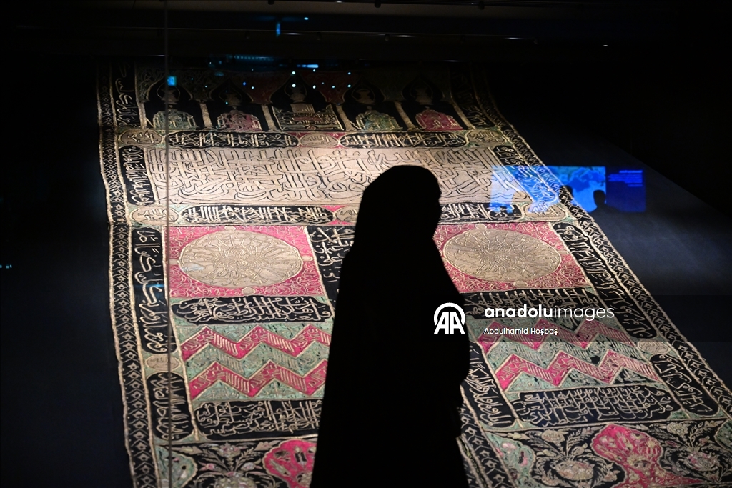 İstanbul'un silüetinde yer edinen Büyük Çamlıca Camisi milyonları ağırlıyor