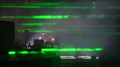 DJ Mahmut Orhan, Bursaspor yararına binlerce kişiye konser verdi