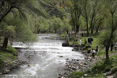 Siruşthez li nav bedewiyên Mûşa ku di rojekê da 4 demsal lê hene, geriyan
