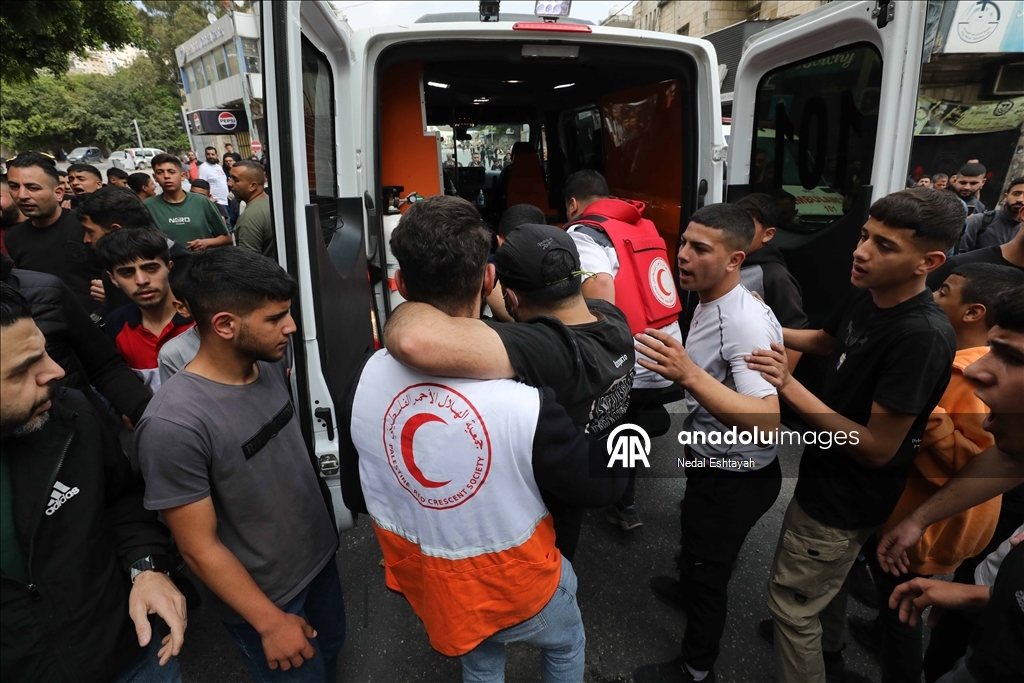 İsrail askerleri Batı Şeria'da biri çocuk 3 Filistinliyi yaraladı