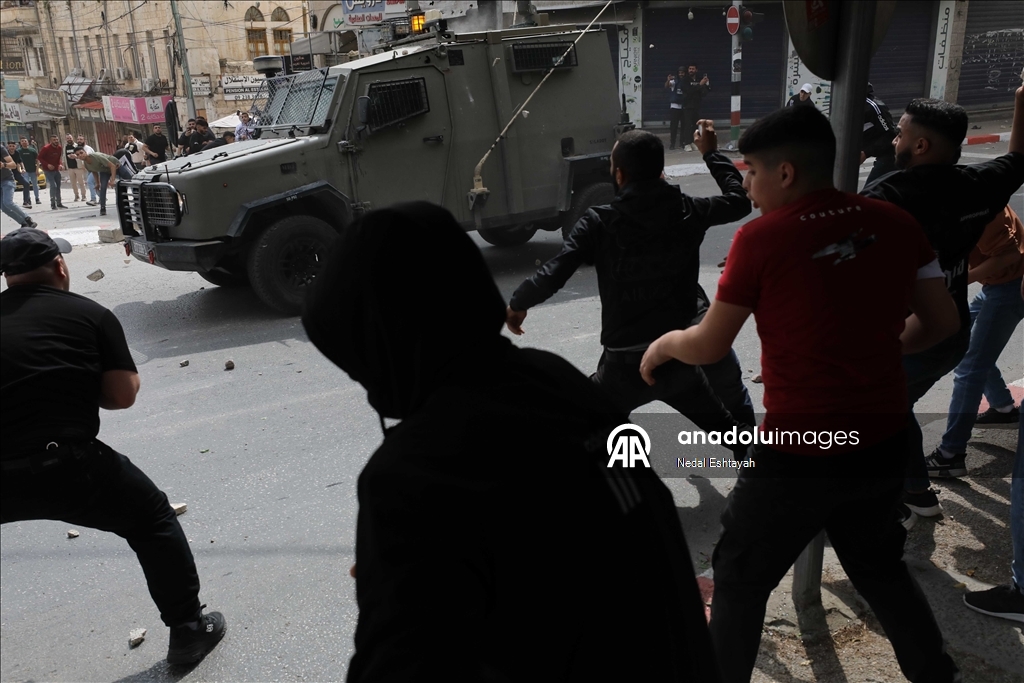 İsrail askerleri Batı Şeria'da biri çocuk 3 Filistinliyi yaraladı