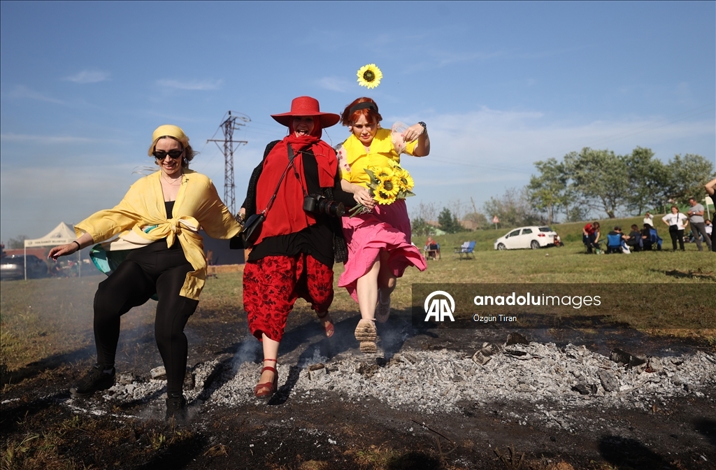 Kırklareli'nde "Hıdırellez ateşi" yakıldı