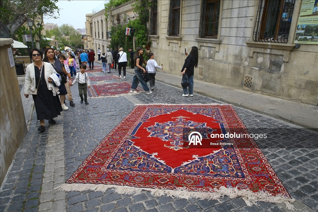 В Баку прошел Международный фестиваль ковра