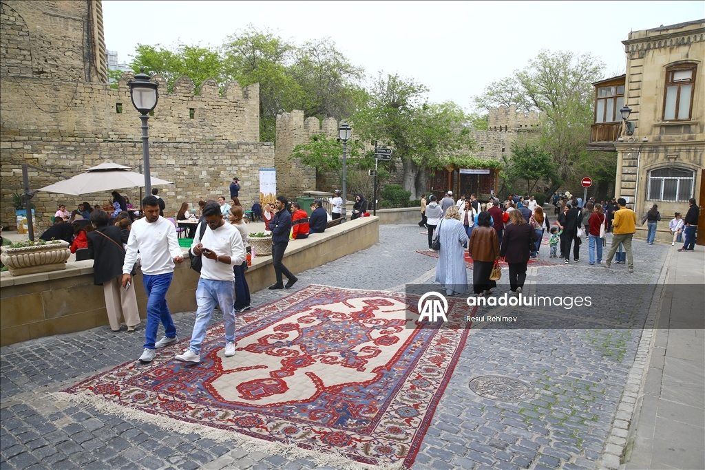 В Баку прошел Международный фестиваль ковра