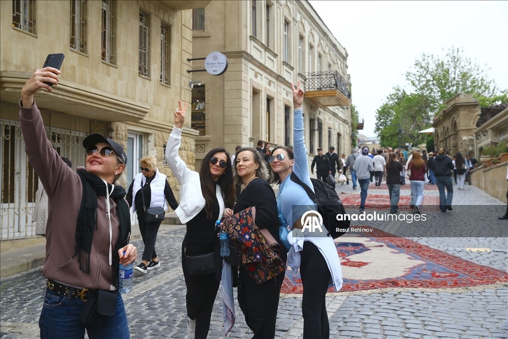 В Баку прошел Международный фестиваль ковра