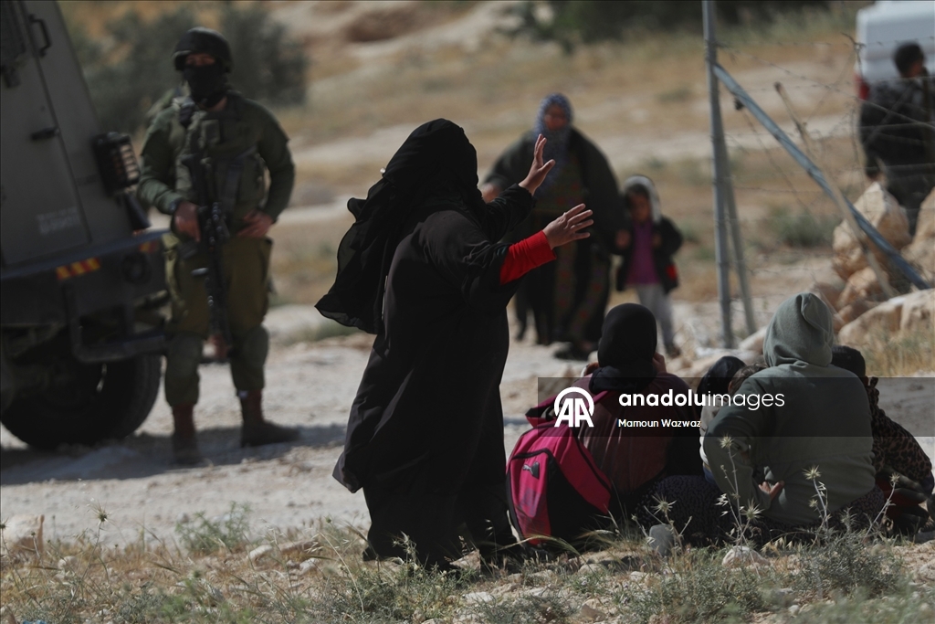 İsrail, Batı Şeria'da Filistinlilere ait çok sayıda yapıyı yıktı