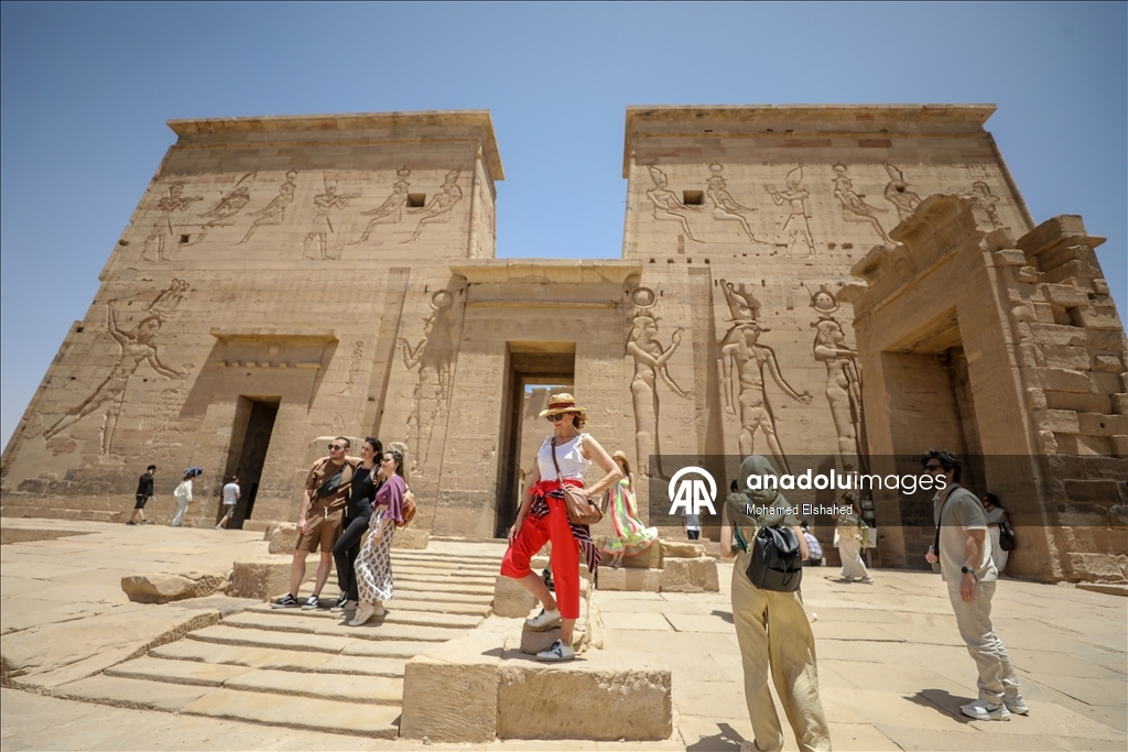 معبد فيلة.. أسرار فرعونية منقوشة بين ضفتي النيل