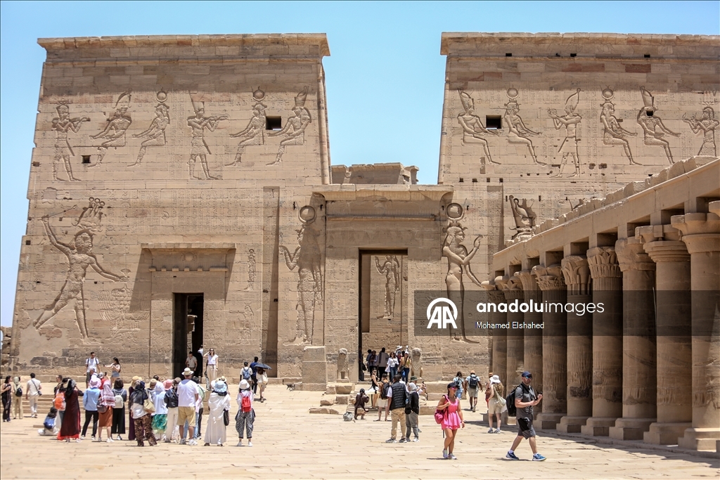 معبد فيلة.. أسرار فرعونية منقوشة بين ضفتي النيل