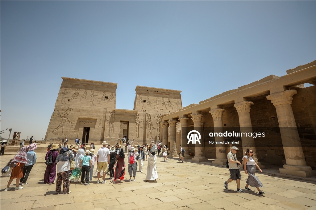 معبد فيلة.. أسرار فرعونية منقوشة بين ضفتي النيل