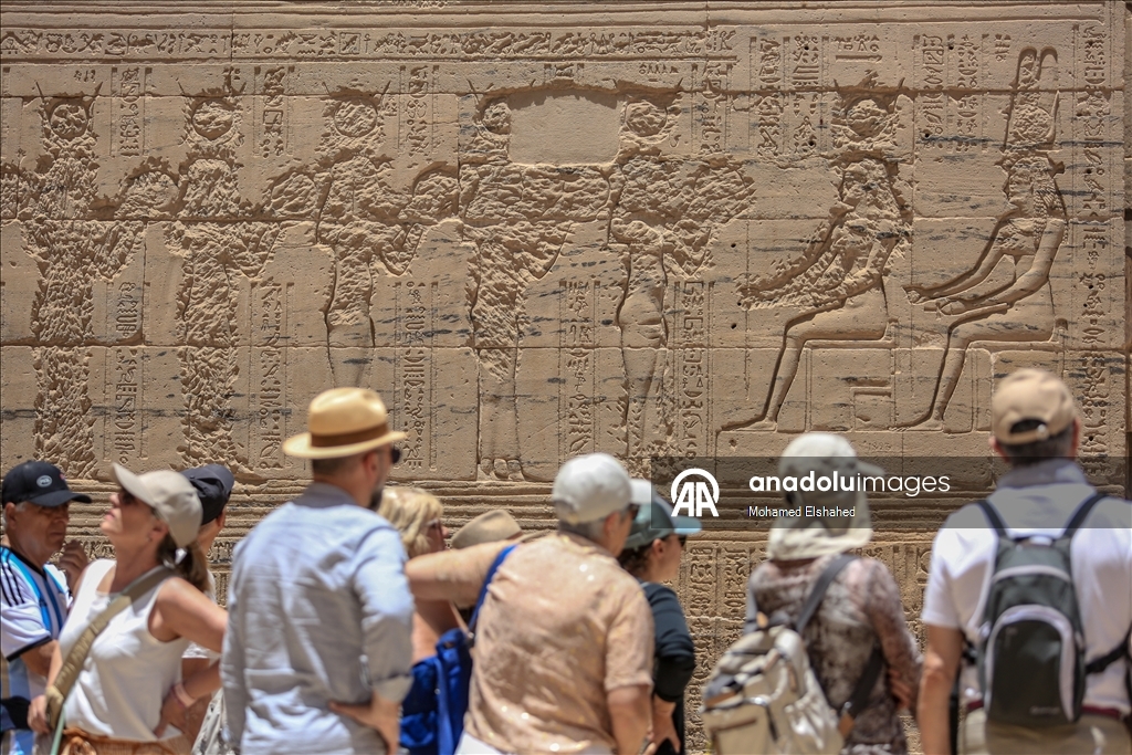 معبد فيلة.. أسرار فرعونية منقوشة بين ضفتي النيل