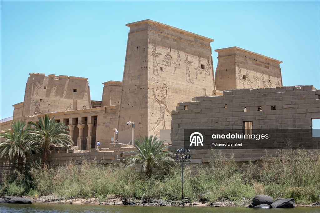 معبد فيلة.. أسرار فرعونية منقوشة بين ضفتي النيل