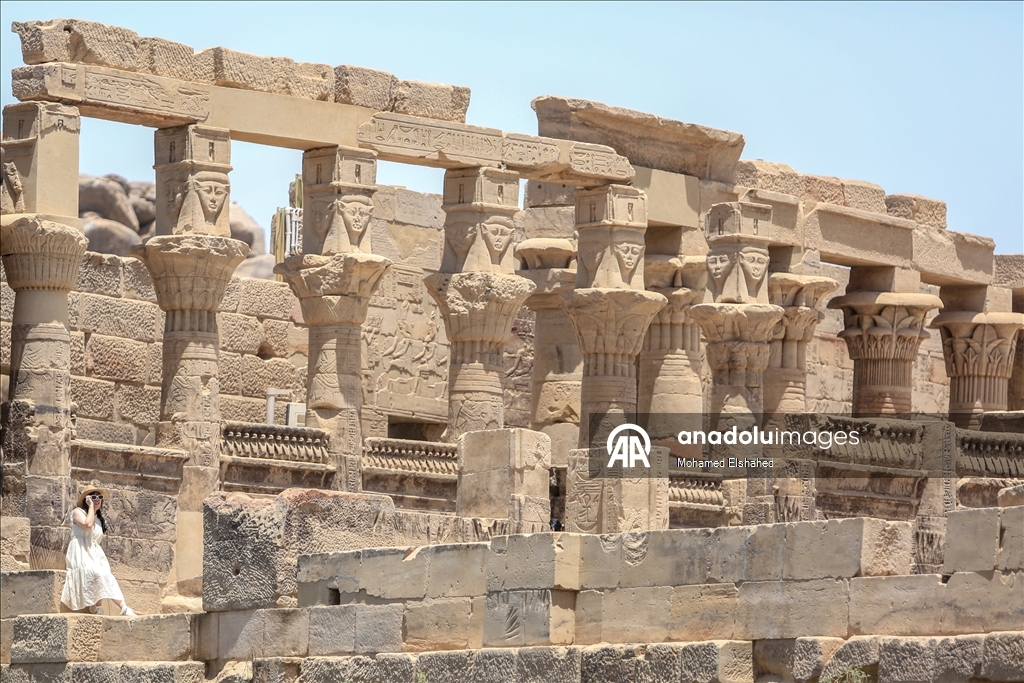 معبد فيلة.. أسرار فرعونية منقوشة بين ضفتي النيل