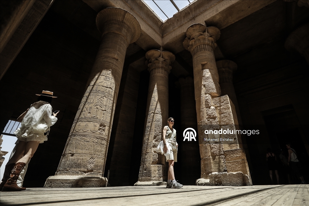 معبد فيلة.. أسرار فرعونية منقوشة بين ضفتي النيل